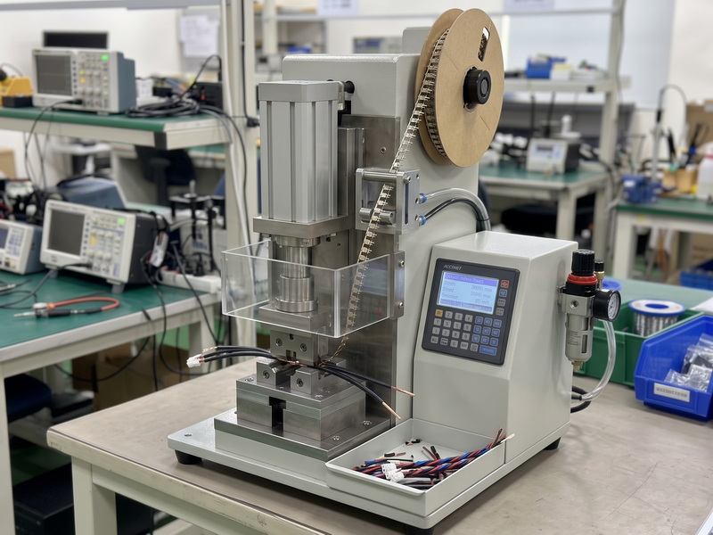 Wire Stripping & Crimping Machine